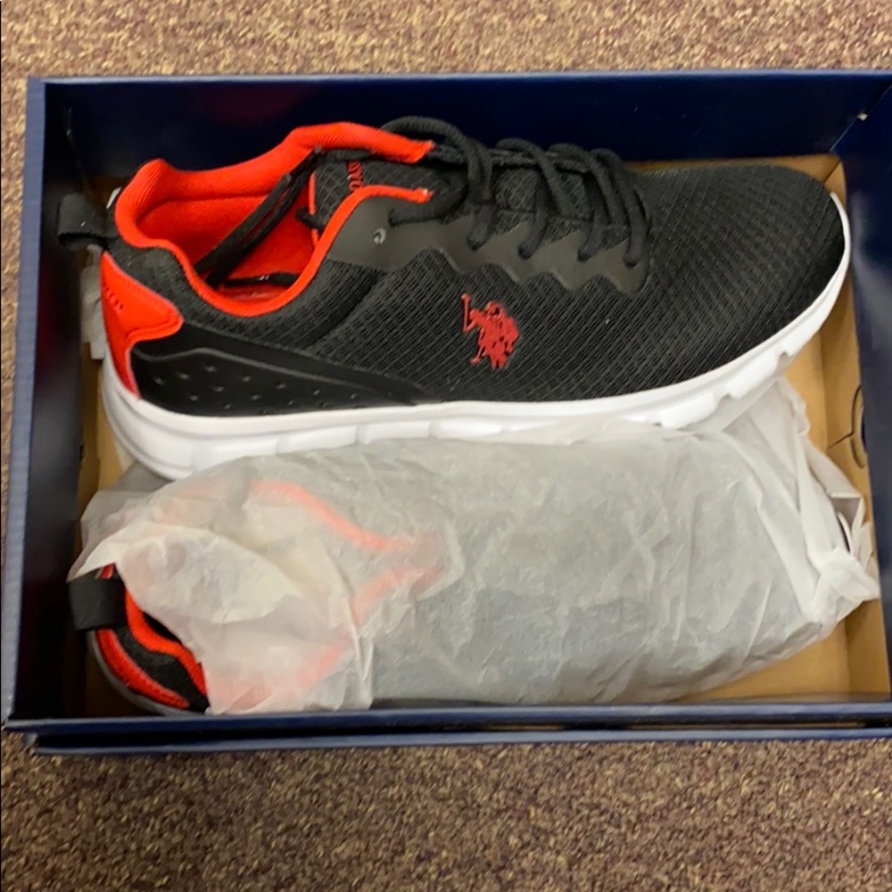 U S Polo Men’s Utilize Athletic Shoe Size 9